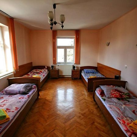 "Aleksandrowka" Restauracja I Noclegi Horyniec Bagian luar foto
