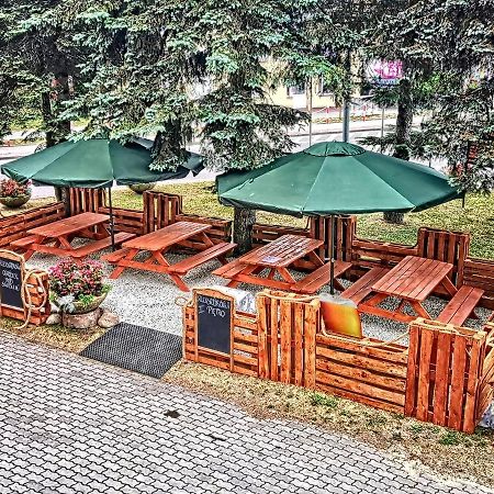 "Aleksandrowka" Restauracja I Noclegi Horyniec Bagian luar foto