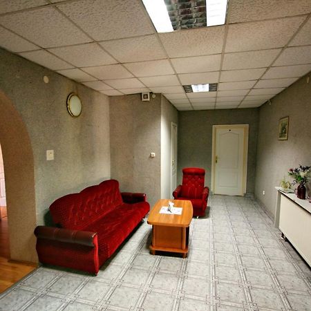 "Aleksandrowka" Restauracja I Noclegi Horyniec Bagian luar foto